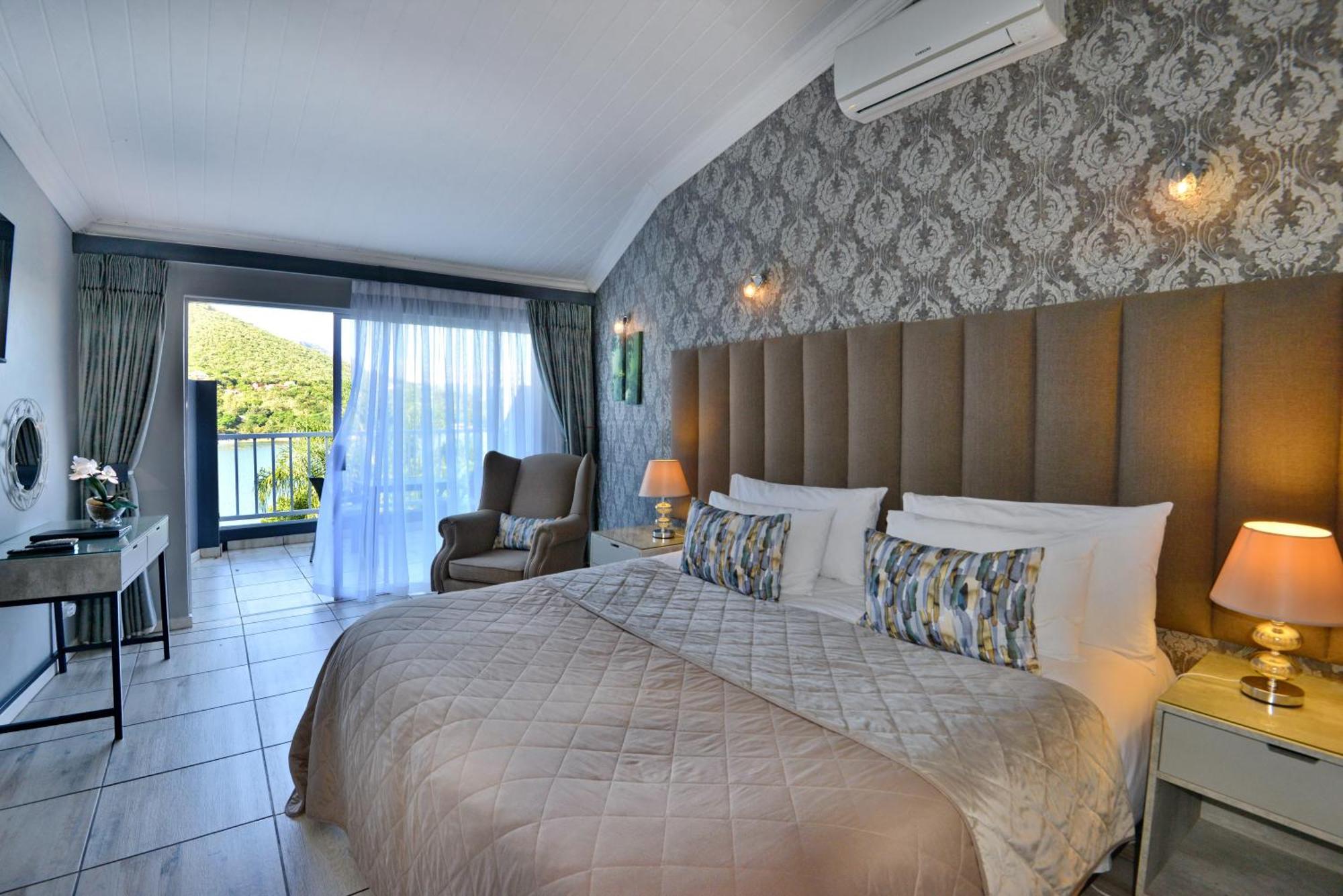 The Shore House 3*